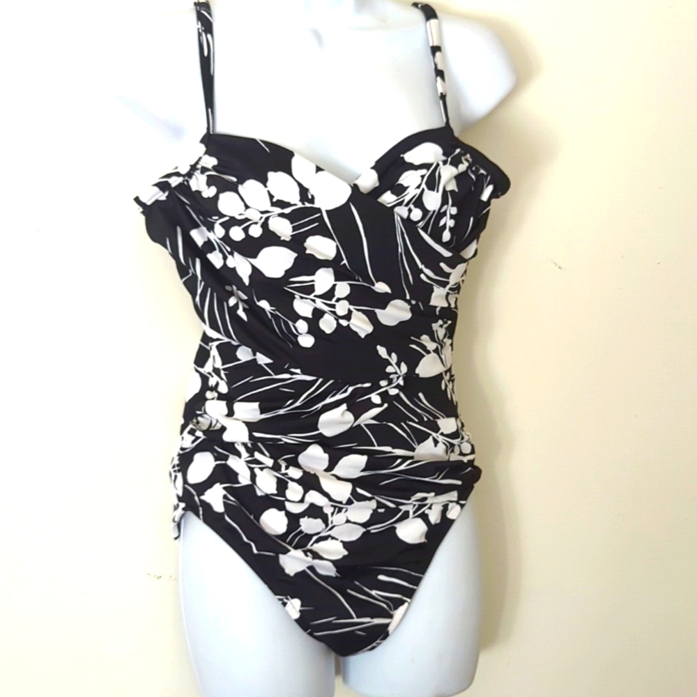 Croft Barrow Swimsuit - Picture 1 of 5